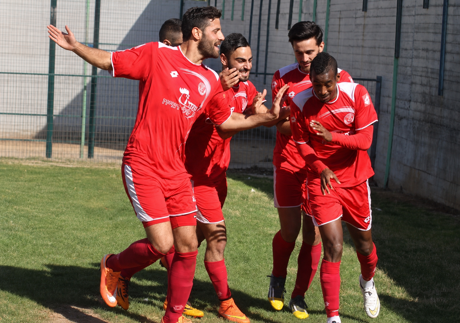 חולצות מהתקופות בליגות הנמוכות